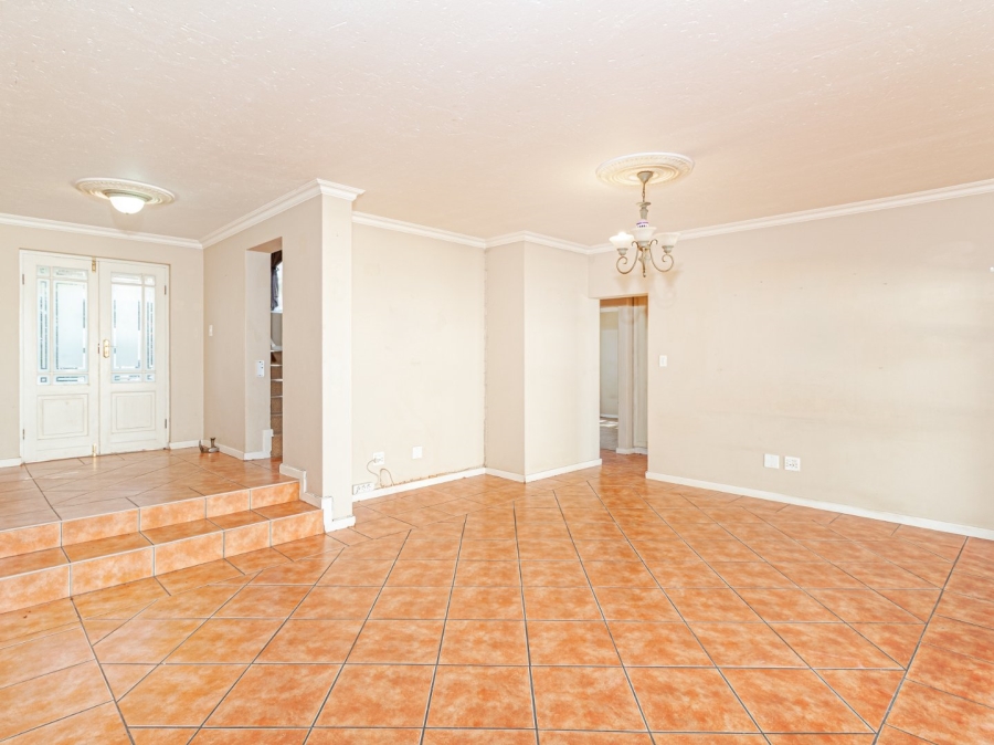 4 Bedroom Property for Sale in Caribbean Beach Club North West